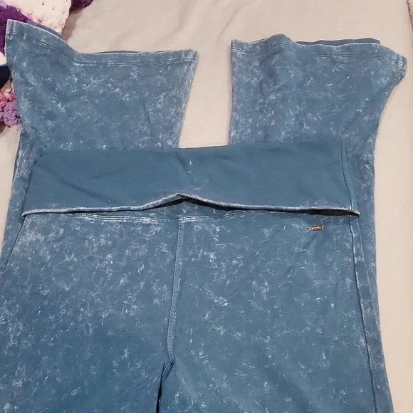 Victoria's Secret PINK Yoga Pants - Picture 6 of 16